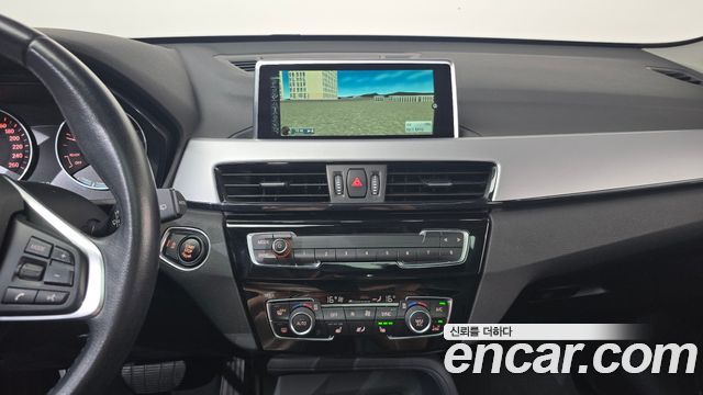 BMW X1 (F48) xDrive 18d 2016 — фото 13