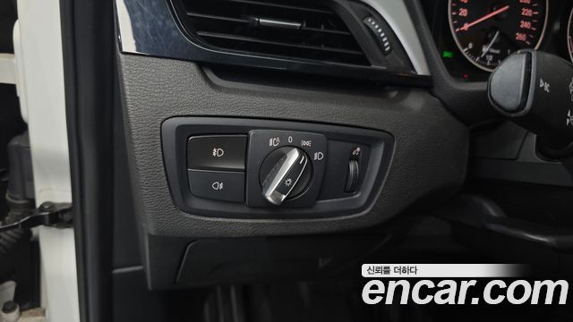 BMW X1 (F48) xDrive 18d 2016 — фото 17