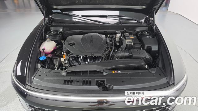 Hyundai Grandeur (GN7) 2,5 Gasoline 2WD Premium 2024 — фото 6