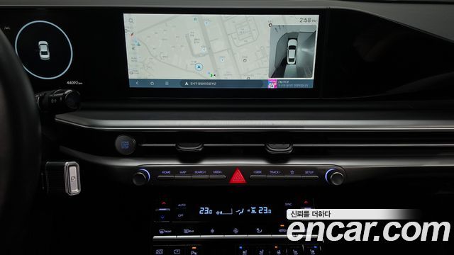 Hyundai Grandeur (GN7) 2,5 Gasoline 2WD Premium 2024 — фото 14