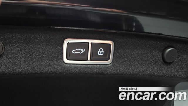Hyundai Grandeur (GN7) 2,5 Gasoline 2WD Premium 2024 — фото 17