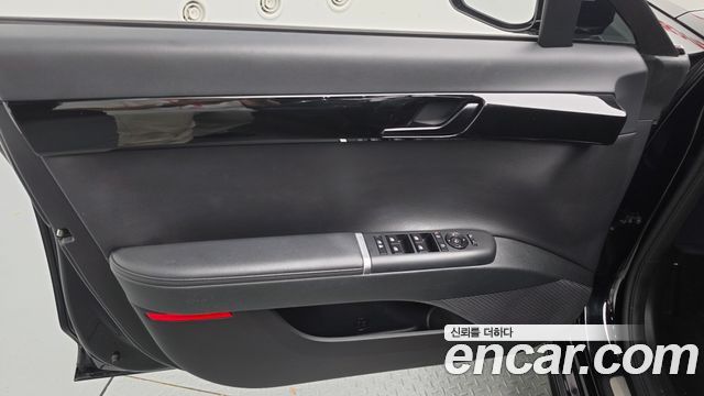 Hyundai Grandeur (GN7) 2,5 Gasoline 2WD Premium 2024 — фото 24