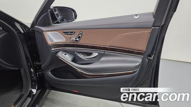 Mercedes-Benz S-Class (W222) S560L 4MATIC 2019 — фото 24