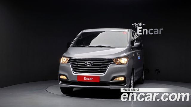 Hyundai Grand Starex Van 5-Seater Smart 2021 — фото 3