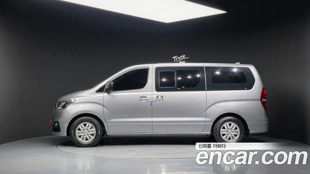 Hyundai Grand Starex Van 5-Seater Smart 2021 — фото 4