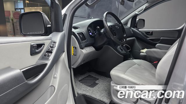 Hyundai Grand Starex Van 5-Seater Smart 2021 — фото 17