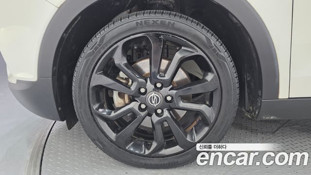 KG Mobility (SsangYong) Tivoli LX 2WD HI-DLX 2016 — фото 5