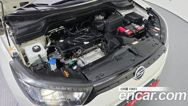KG Mobility (SsangYong) Tivoli LX 2WD HI-DLX 2016 — фото 6