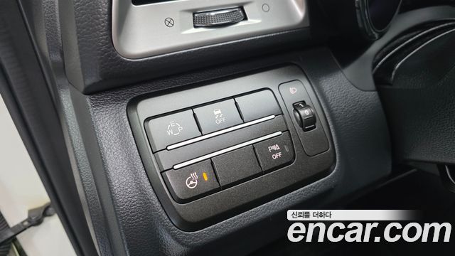 KG Mobility (SsangYong) Tivoli LX 2WD HI-DLX 2016 — фото 13