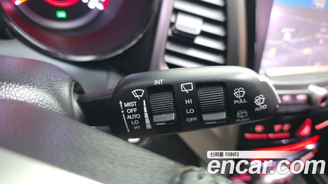KG Mobility (SsangYong) Tivoli LX 2WD HI-DLX 2016 — фото 16