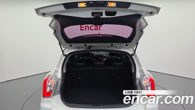 KG Mobility (SsangYong) Tivoli LX 2WD HI-DLX 2016 — фото 31