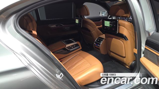 BMW 7 Series (G11) 730Ld xDrive M Sport 2020 — фото 11