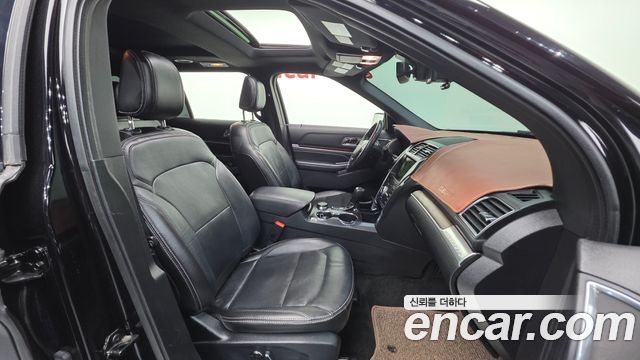 Ford Explorer 2.3 Limited 4WD 5th 2018 — фото 10