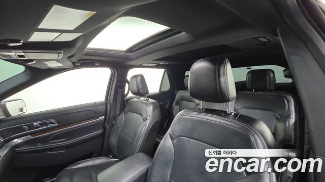 Ford Explorer 2.3 Limited 4WD 5th 2018 — фото 15