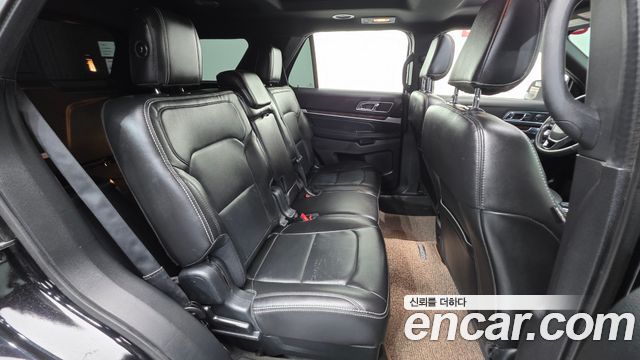 Ford Explorer 2.3 Limited 4WD 5th 2018 — фото 23
