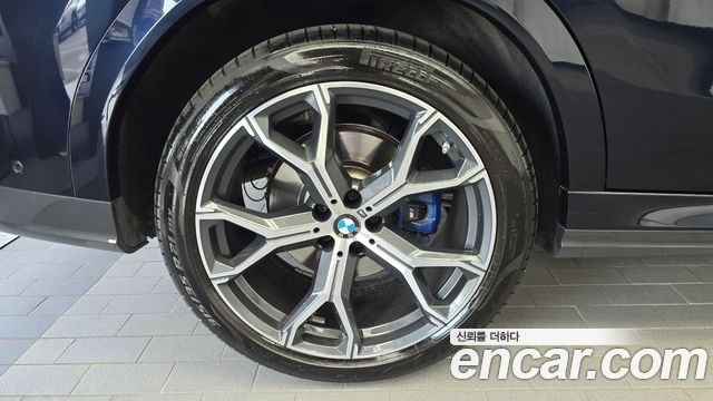 BMW X6 (G06) xDrive40i M Sport 2023 — фото 5
