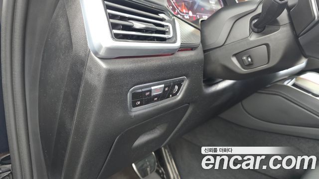 BMW X6 (G06) xDrive40i M Sport 2023 — фото 17