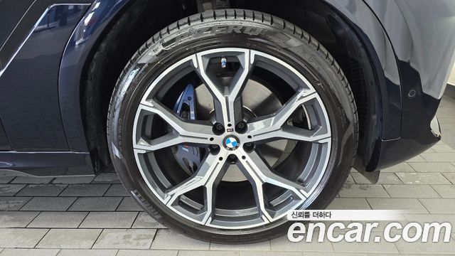 BMW X6 (G06) xDrive40i M Sport 2023 — фото 21