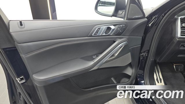 BMW X6 (G06) xDrive40i M Sport 2023 — фото 24