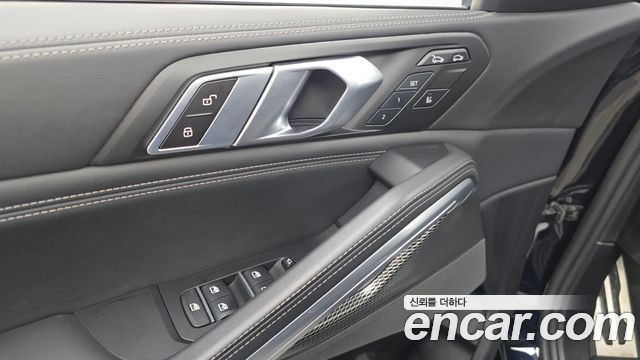 BMW X6 (G06) xDrive40i M Sport 2023 — фото 27