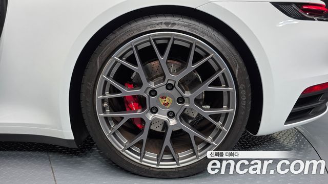 Porsche 911 (992) Carrera 4S Cabriolet 2020 — фото 21