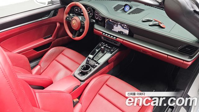Porsche 911 (992) Carrera 4S Cabriolet 2020 — фото 31