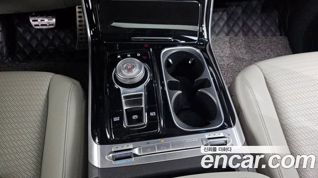 Kia Carnival (IV) Gasoline 7-Seater Signature 2021 — фото 9