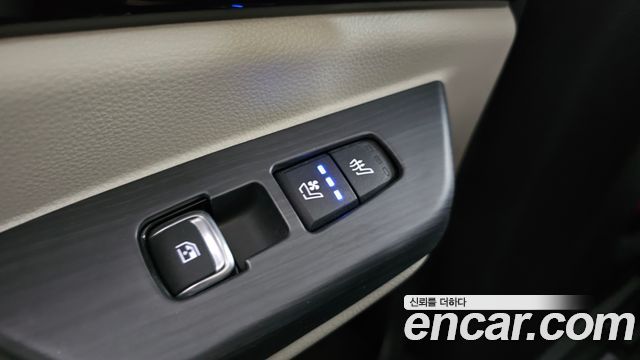 Kia Carnival (IV) Gasoline 7-Seater Signature 2021 — фото 18