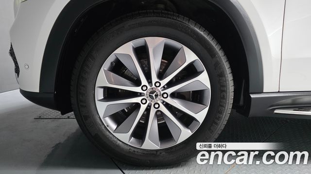 Mercedes-Benz GLE-Class (W167) GLE300d 4MATIC 2022 — фото 5
