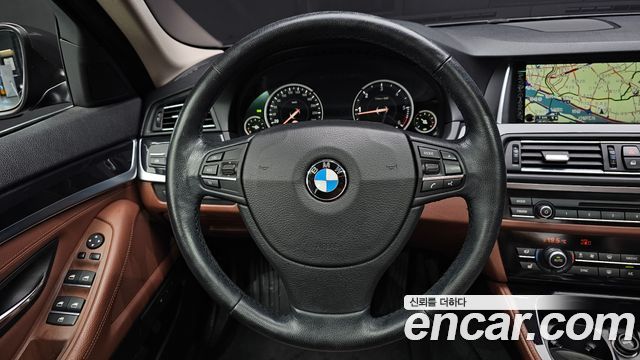 BMW 5 Series (F10) 520d 2015 — фото 13