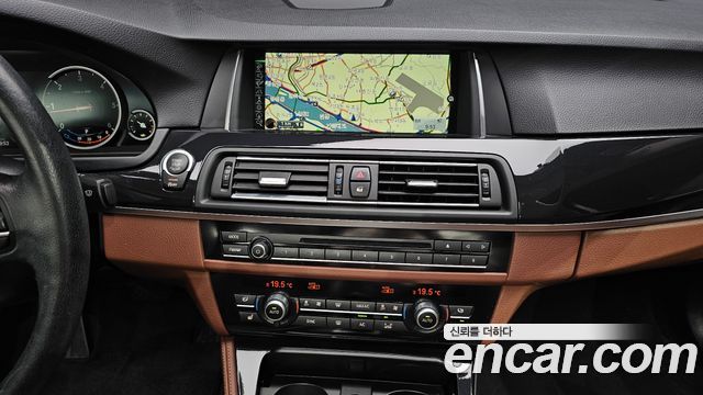 BMW 5 Series (F10) 520d 2015 — фото 14