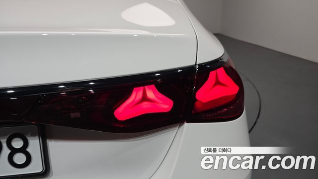 Mercedes-Benz E-Class (W214) E200 Avantgarde 2025 — фото 23