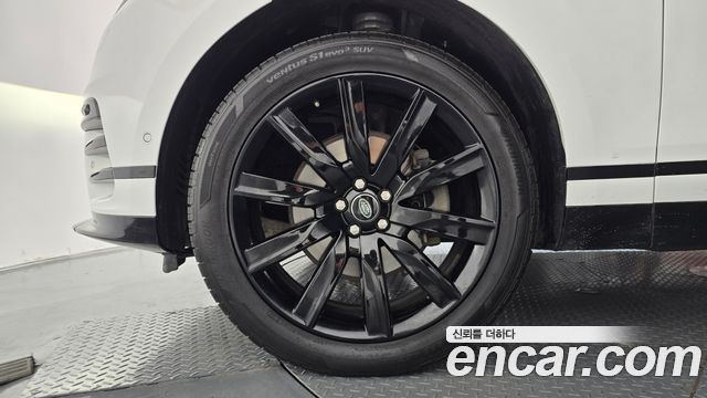 Land Rover Range Rover Velar 3.0 D300 R-Dynamic HSE 2018 — фото 5