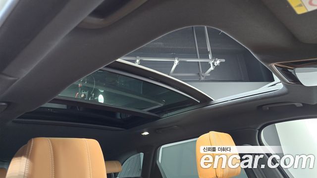 Land Rover Range Rover Velar 3.0 D300 R-Dynamic HSE 2018 — фото 16