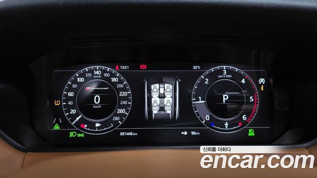 Land Rover Range Rover Velar 3.0 D300 R-Dynamic HSE 2018 — фото 20