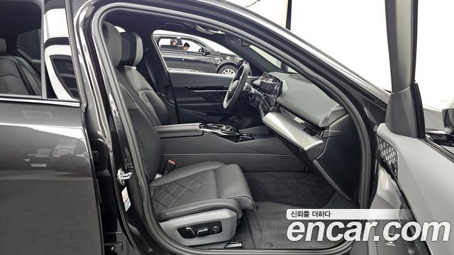 BMW 5 Series (G60) 530i xDrive M Sport 2024 — фото 15
