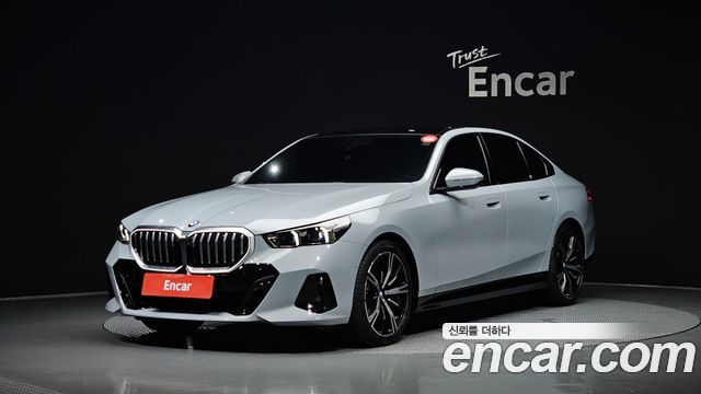 BMW 5 Series (G60) 530i xDrive M Sport 2026 — фото 1