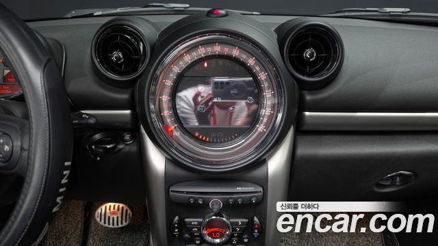 MINI Cooper D Countryman ALL4 1st 2016 — фото 18