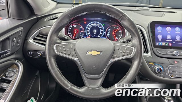 Chevrolet Malibu 2.0 Turbo Premier Special 2019 — фото 13