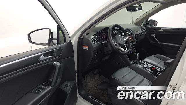 Volkswagen Tiguan (II) 2.0 TDI 4Motion Prestige 2023 — фото 10