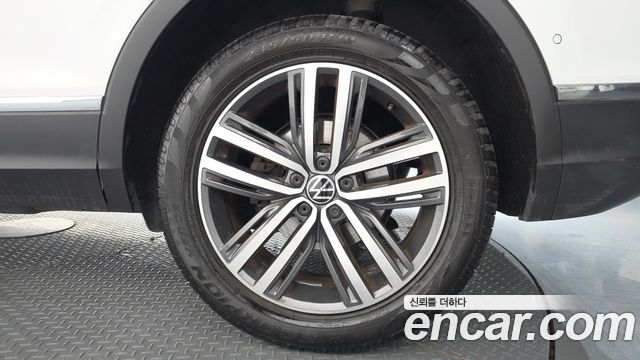 Volkswagen Tiguan (II) 2.0 TDI 4Motion Prestige 2023 — фото 21