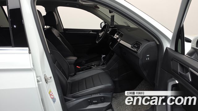 Volkswagen Tiguan (II) 2.0 TDI 4Motion Prestige 2023 — фото 26