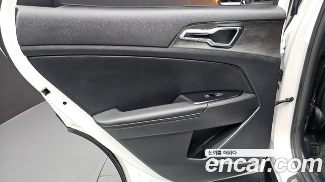 Kia Sportage (V) Gasoline 1.6 Turbo 2WD Signature 2024 — фото 25