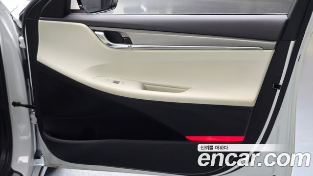 Hyundai Grandeur Hybrid (IG) Le Blanc 2022 — фото 25
