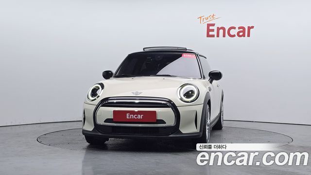 MINI Cooper Classic Plus 3rd 2022 — фото 3