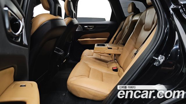 Volvo XC60 (II) T6 Inscription 2018 — фото 15
