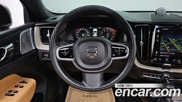 Volvo XC60 (II) T6 Inscription 2018 — фото 16