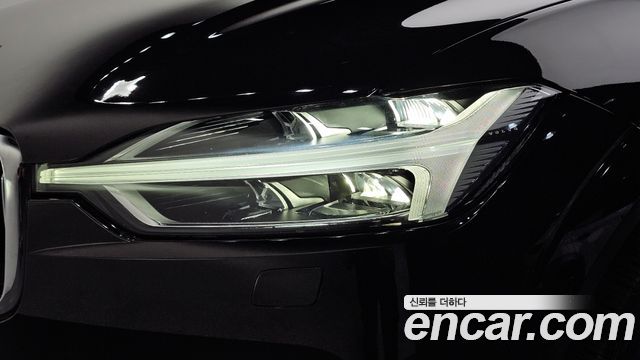 Volvo XC60 (II) T6 Inscription 2018 — фото 28