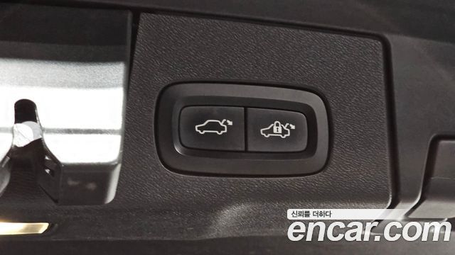 Volvo XC60 (II) T6 Inscription 2018 — фото 35