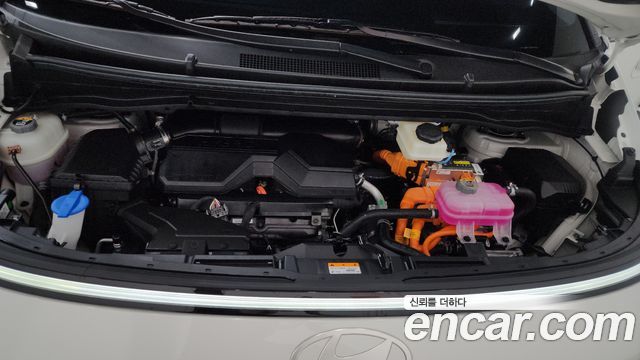 Hyundai Staria HEV 1.6T Cargo 5-Seater Modern 2026 — фото 6